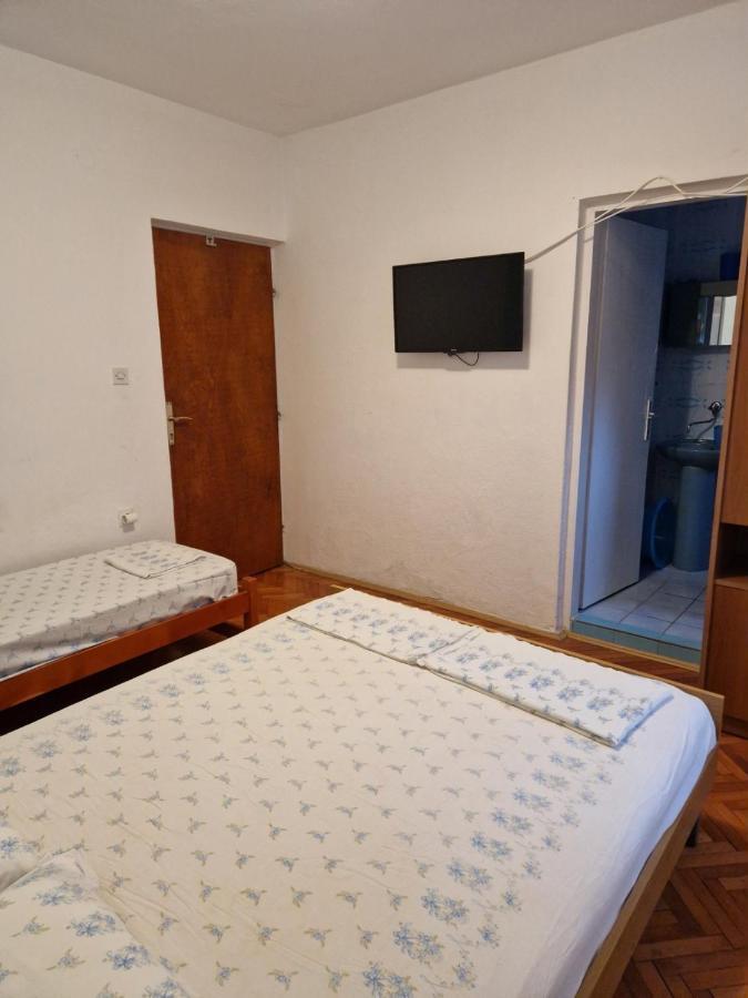 Apartmani Bajgoric 内乌姆 外观 照片