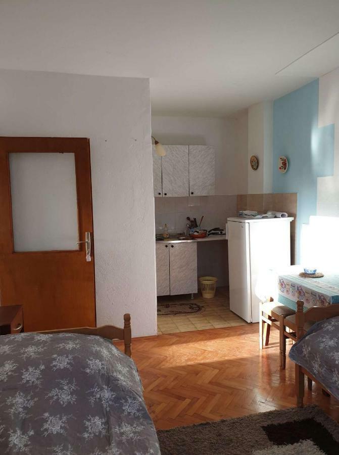 Apartmani Bajgoric 内乌姆 外观 照片
